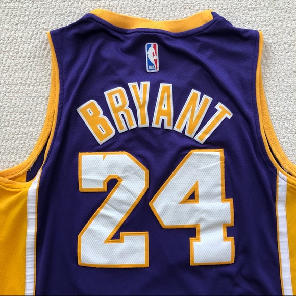 Retro Kobe Bryant Lakers Jersey - Picture 6 of 6